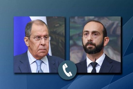 Lavrov ermənistanlı həmkarı ilə Bakı və İrəvan arasında sülh danışıqlarını müzakirə edib