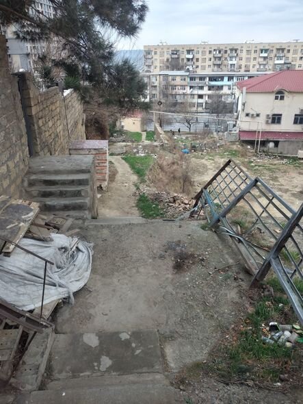 Bakıda təhlükəli vəziyyət: Məktəblilər risk altındadır - FOTO