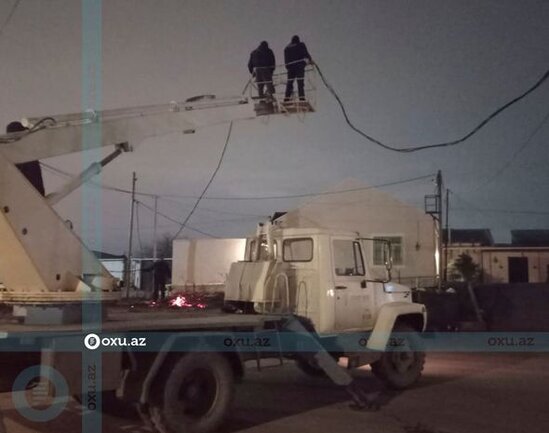 Novruz tonqalı Balaxanı qəsəbəsinin bir hissəsini işıqsız qoydu - FOTO