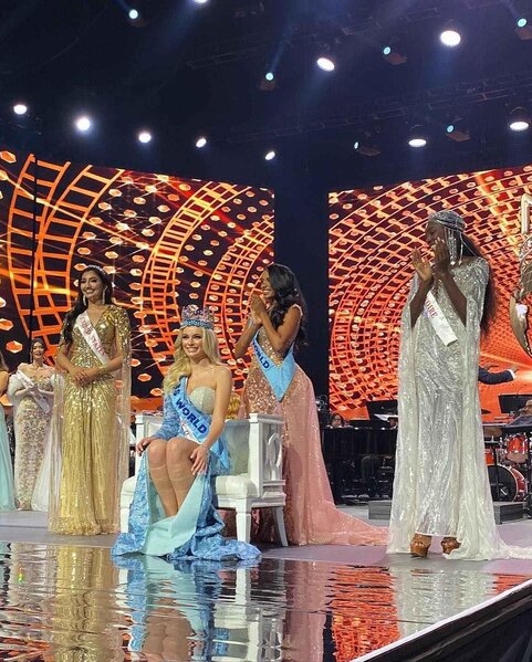 "Dünya gözəli" seçildi - FOTOLAR