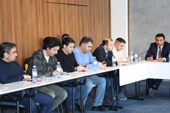 Ekoloji təmiz nəqliyyatın istifadəsini stimullaşdırılması üzrə Yol Xəritəsi hazırlanıb