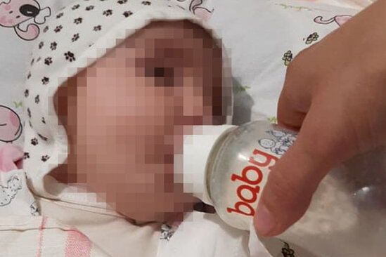 Gəncədə DƏHŞƏT: Ana uşağını imkansız ailəyə verib yoxa çıxdı - VİDEO