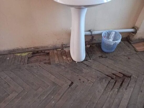 Bakının ən böyük xəstəxanalarından biri xəstəlik yuvasına dönüb - FOTO