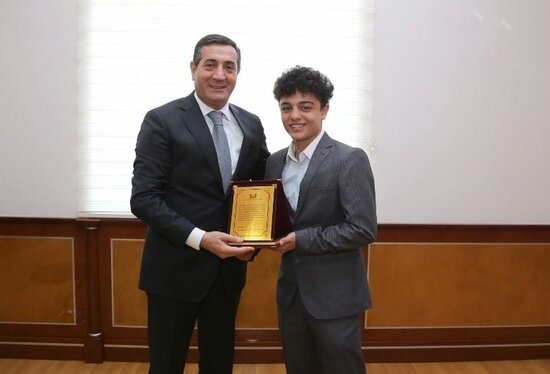 Deputat Mahir Abbaszadə Avropa çempionatının mükafatçıları ilə görüşüb