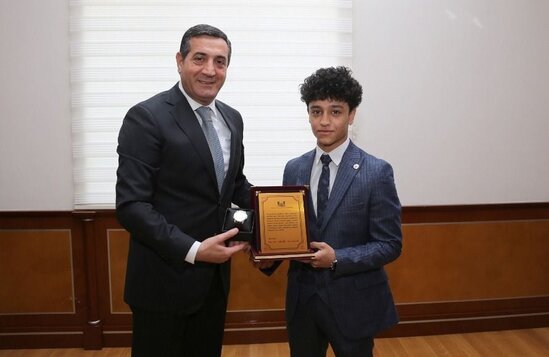 Deputat Mahir Abbaszadə Avropa çempionatının mükafatçıları ilə görüşüb