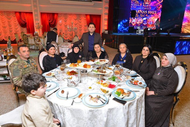 Elçin Hüseynov iftar süfrəsi təşkil etdi