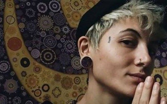 "Lezbiyan olduğum üçün serialdan qovuldum"