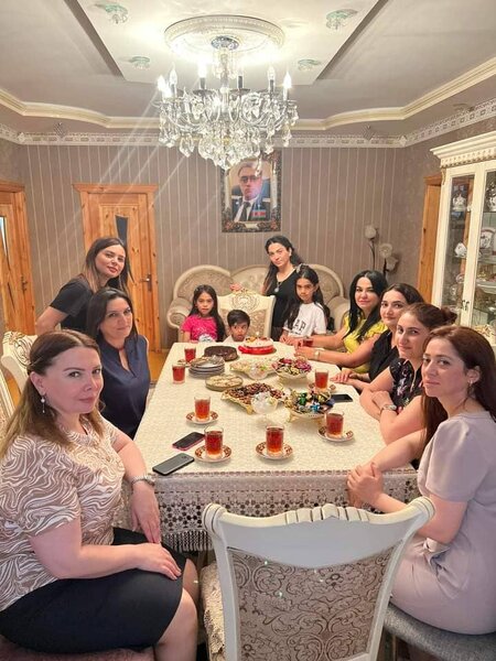 Ədliyyə Nazirliyi şəhid Ruhin Xəlilovun həyat yoldaşını təbrik etdi