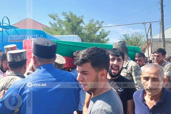 Azərbaycan Ordusunun şəhid olan əsgəri dəfn olunub - YENİLƏNİB + FOTO/VİDEO