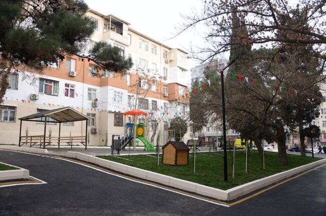 Nəsimi rayonunda daha bir abad həyət sakinlərin istifadəsinə verilib