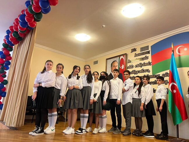 157 saylı məktəbdə Ana Dilimizə həsr olunan tədbir keçirilib - FOTOLAR