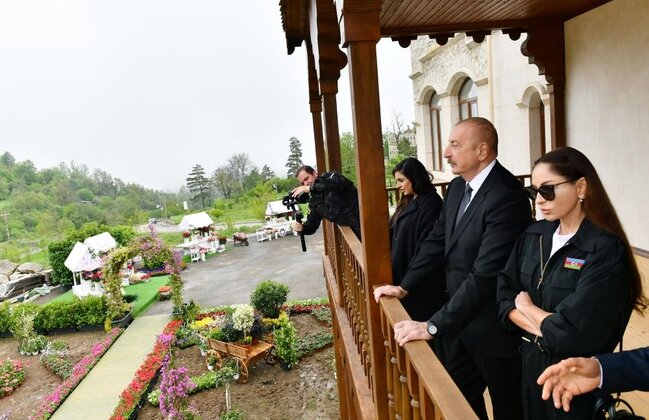 Prezident ailəsi ilə Şuşada - FOTOLAR