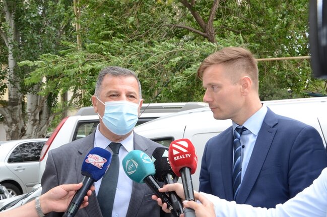 Alman mütəxəssis paytaxtda yeni liftlərin quraşdırılması ilə tanış olub