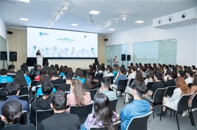 "MEDİAlab" layihəsi çərçivəsində ali təhsil müəssisələrinin tələbələri üçün infosessiya keçirilib