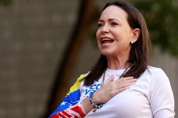 Nobel mükafatı laureatı Venesuelaya zərbə endirdiyi üçün Trampa təşəkkür etdi