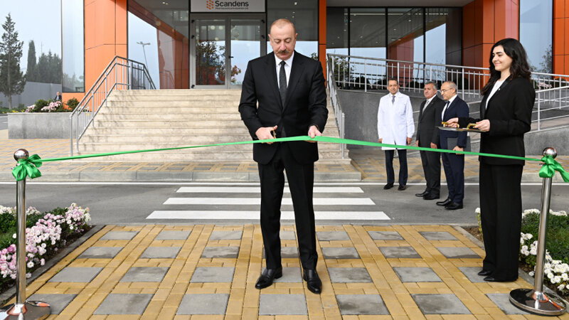 Prezident dərman preparatları istehsalı müəssisəsinin açılışında iştirak etdi (FOTO)