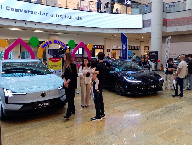 AADA "Yaşıl ölkə" adlı elektrik avtomobillərin sərgisini təşkil etdi