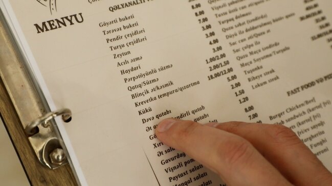 Bu restoranların menyularında "dəvə qutabı" olsa da, özü yoxdur... - Fotolar