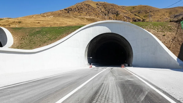Qafqazın ən böyük tunelindən GÖRÜNTÜLƏR