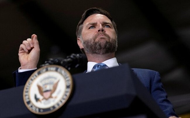 Vens Boltonun evində axtarışların Trampın tənqidi ilə əlaqəli olduğunu təkzib edib