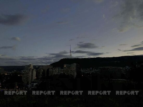 Tbilisi teleqülləsi Azərbaycan bayrağının rəngləri ilə işıqlandırılıb - FOTO/VİDEO