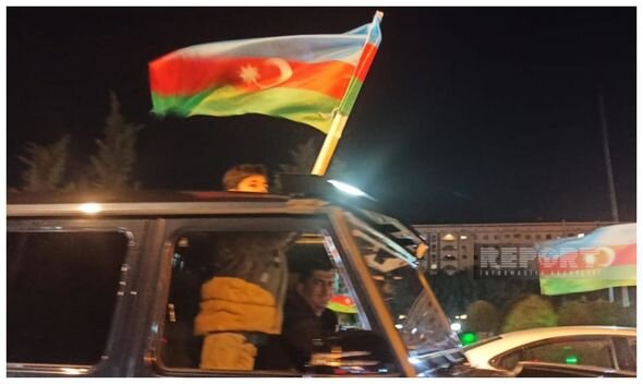 "Exit poll"un nəticələri açıqlanandan sonra Sumqayıtda avtoyürüş başlayıb - FOTO