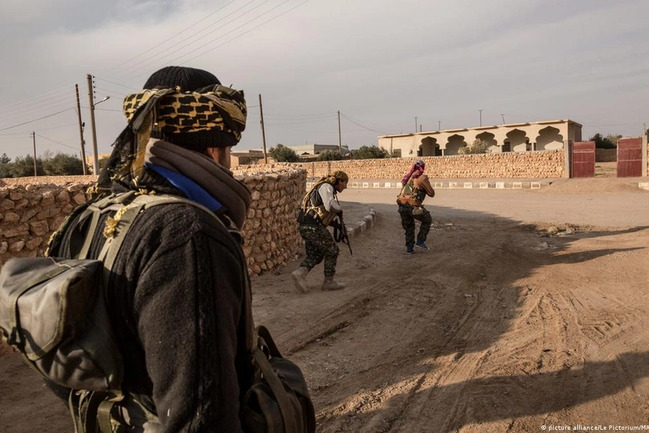 Suriya ordusu Rakka vilayətinə daxil olub