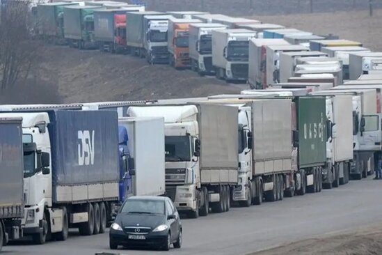 İki minə yaxın yük maşını Litva - Belarus sərhədinə toplaşıb