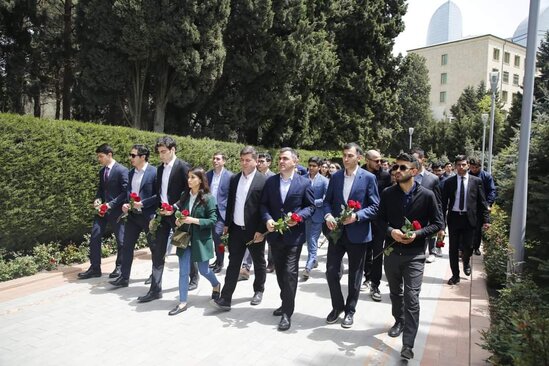 "İrəli" gəncləri Ulu Öndərin doğum gününü silsilə tədbirlərlə qeyd etdilər - FOTOLAR