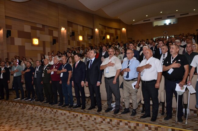 Vəhdət Partiyasının növbədənkənar VI Qurultayı keçirildi – Yeni sədr seçildi - FOTO