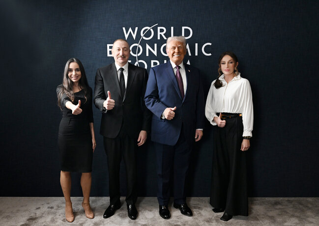 Prezident ailəsinin Trampla - Fotoları