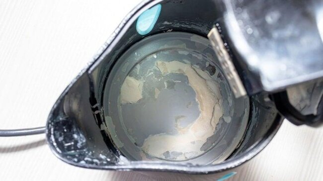 Çaydandakı ərpi təmizləmək üçün ƏN TƏSİRLİ TƏBİİ ÜSUL: Nə sirkə, nə də soda