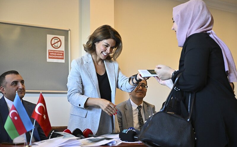 Türkiyədə yaşayan Azərbaycan vətəndaşlarına hüquqi yardım göstəriləcək - FOTO