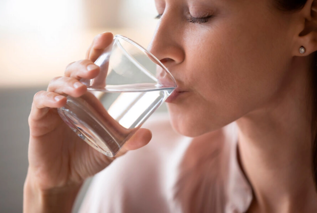 Yayda nə qədər su içmək lazımdır - Mütləq bunları bilməlisiz!