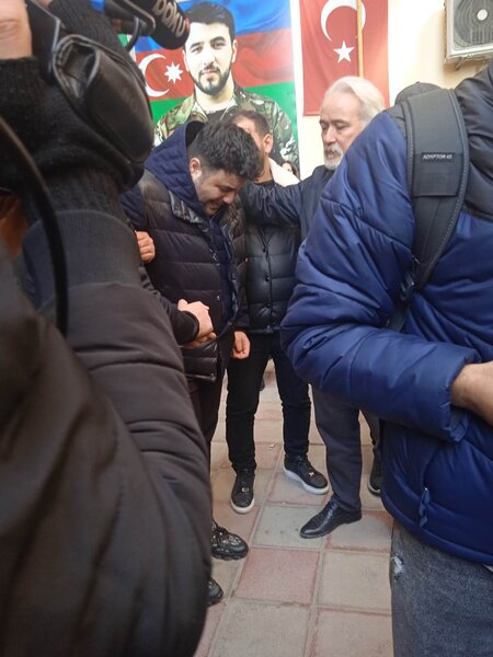 Xalq artisti Ramiz Novruzun son mənzilə yola salınır-FOTOLAR-YENİLƏNİR