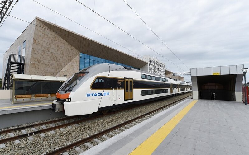 Azərbaycanda bayram günlərində bölgələrə əlavə qatar reysləri təyin edilib