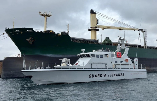 İtaliyada Rusiyaya məxsus gəmi həbs edildi