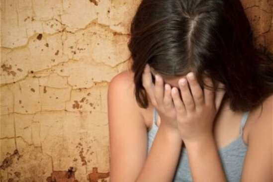 Evsiz kişi 10 yaşlı qızı zorlamaq istədi