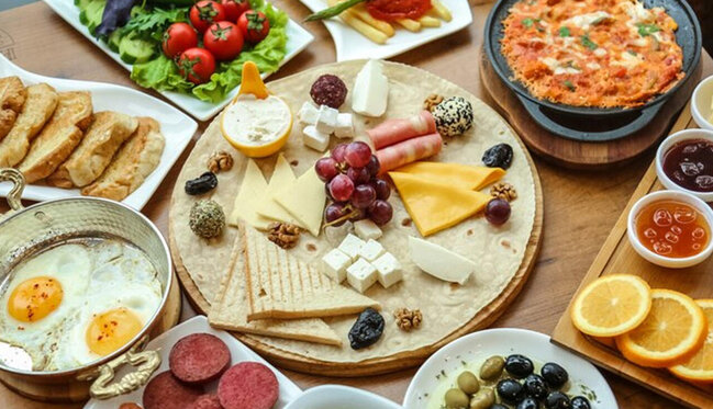 Səhər yeməyi yeməmək infartka yol açır - Kardioloq