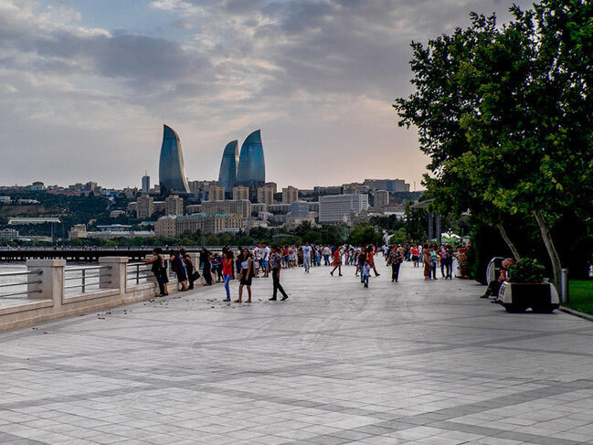 Xəzər dənizi 30 km çəkiləcək, bulvardan görünməyəcək