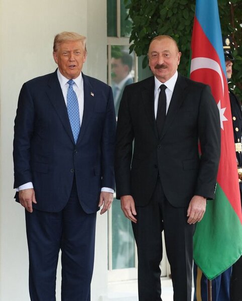 Donald Tramp Ağ Evdə İlham Əliyevi qarşıladı - Video+Fotolar