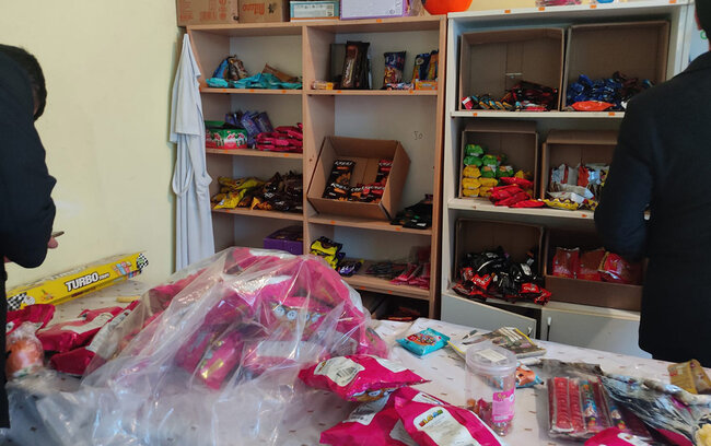 O məktəbin bufetini bağladılar - Fotolar