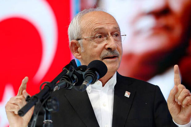 Kamal Kılıçdaroğlunun korteji qəzaya düşüb