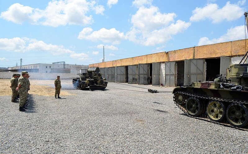 Azərbaycan Ordusunun zirehli tank xidməti rəisləri ilə toplantı keçirilib - FOTO