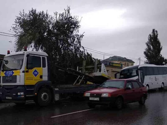 Bakı-Sumqayıt yolunda iki avtobus toqquşdu: 5 nəfər yaralanıb - YENİLƏNİB - FOTO