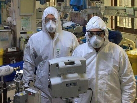 İranda 300 tibb işçisi koronavirusa yoluxub