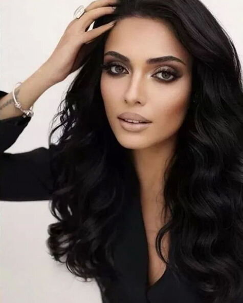 Azərbaycanlı müğənni İstanbulda taksi sürücüsü tərəfindən döyüldü - FOTO/VİDEO