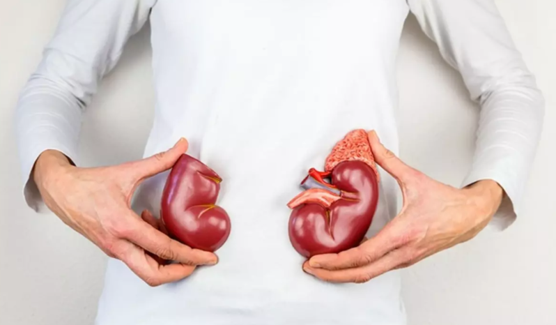 Ağrısının səbəbini böyrək daşı zənn edirdi, 9 aylıq hamilə imiş!