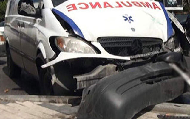 Təcili yardım maşını qəzaya düşdü - Ölən və yaralananlar var - Video