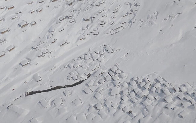 Qarın hündürlüyü 3 metri keçdi, evlər "yoxa çıxdı" - Fotolar